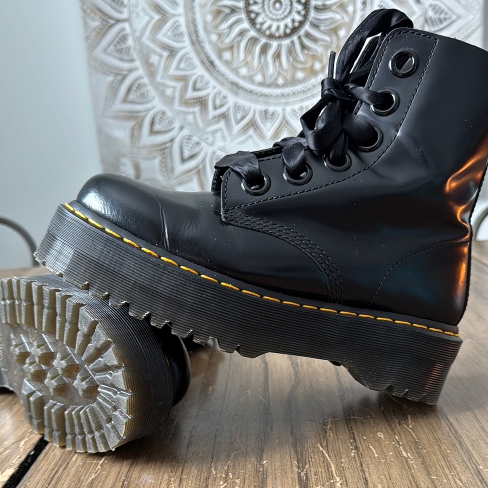 Black Lace-Up Women's Boots